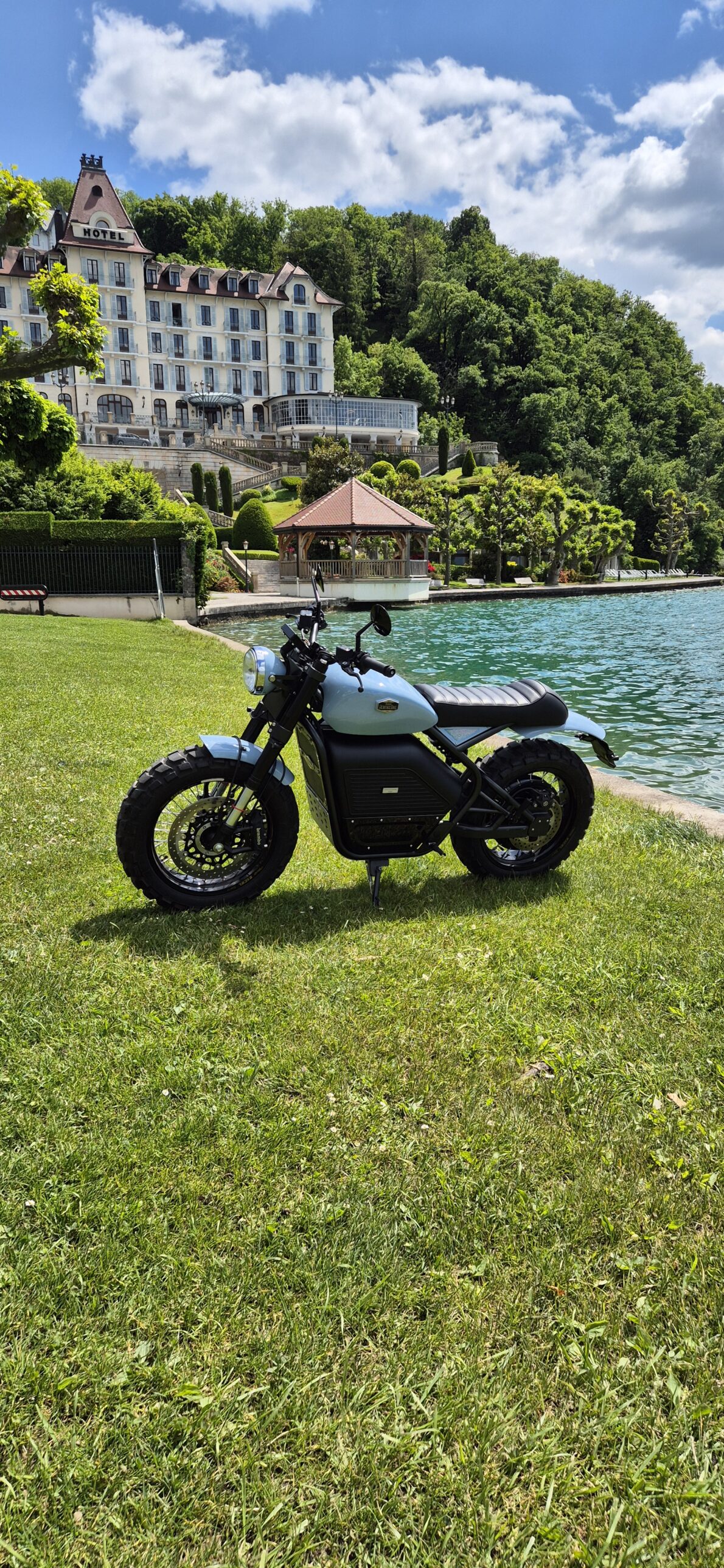 French Electric Motorcycle | Heritage Spirit Scrambler | 125cc