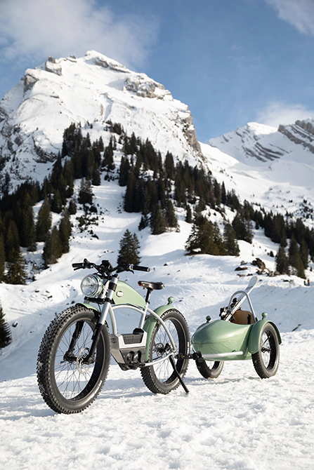 Vélo électrique néo-rétro et sa remorque Side