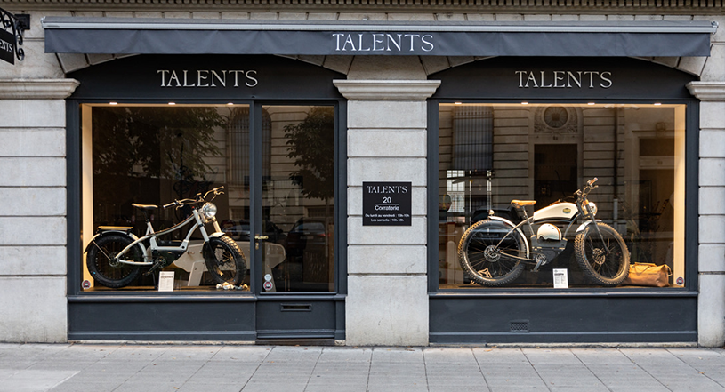 Découvrez les vélos électriques d'exception des Ateliers HeritageBike chez Land Rover à Annecy